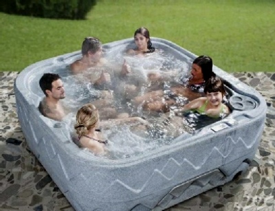 Starting with a splash! - Hull Hot Tub Hire